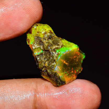 Opal Rough Specimen 13.5 Carat (2.7g) | 100% Natural Ethiopian Opal Raw