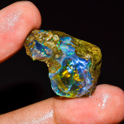Opal Rough Specimen 19.5 Carat (3.9g) | 100% Natural Ethiopian Opal Raw
